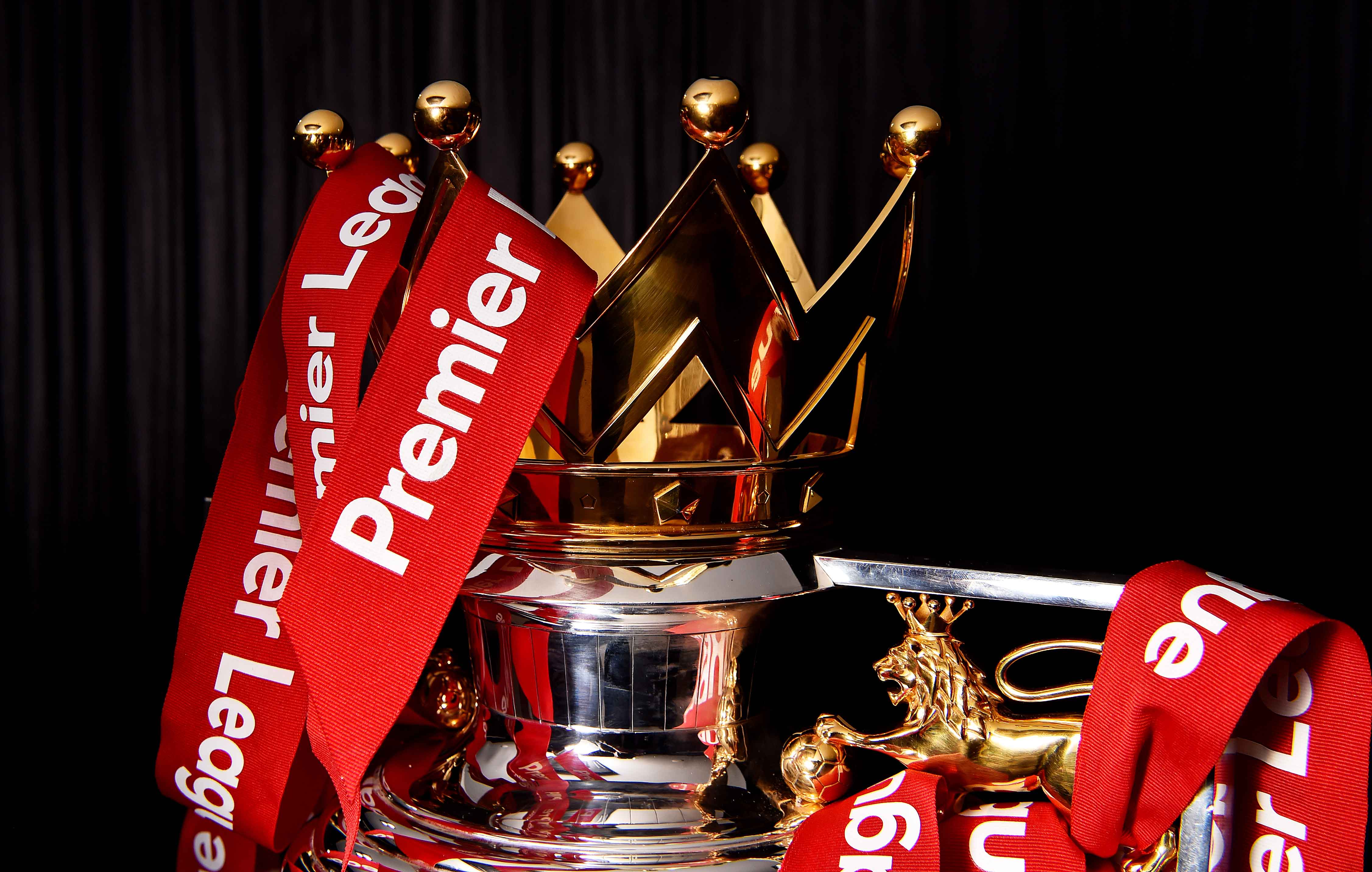 山东省县委常委人武部上校部长莅临迈德隆公司参观指导